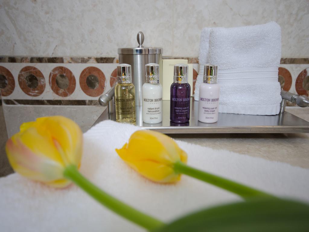 Le Patio Boutique Hotel Beirut Downtown Ngoại thất bức ảnh